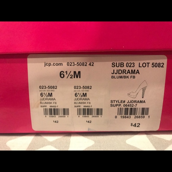 9&CO High Heels - Size 6 1/2 - Picture 4 of 4